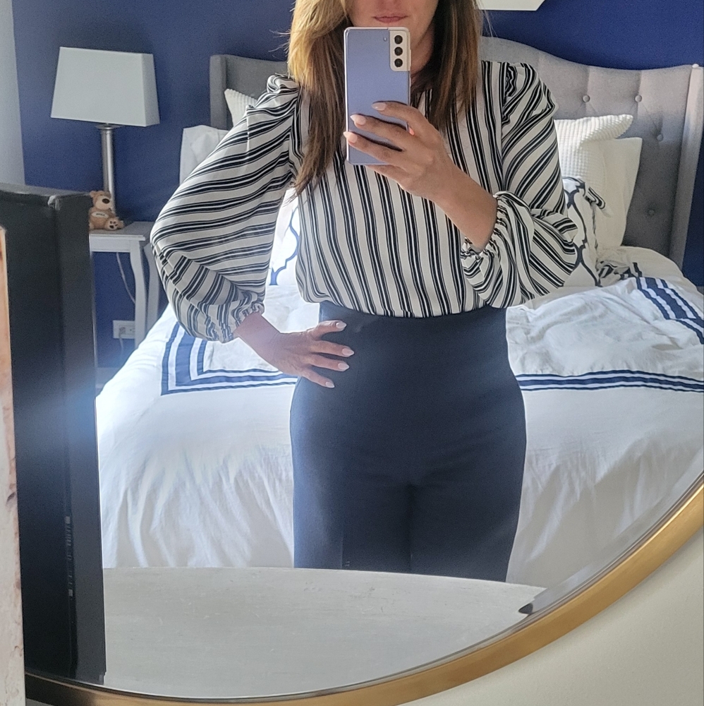 LOFT ladies balloon sleeve blouse